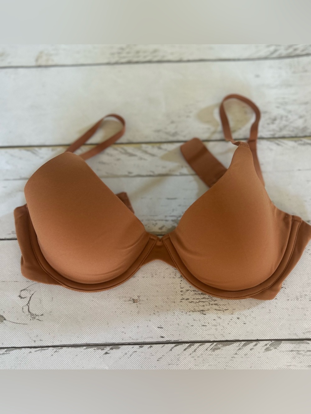 SKIMS Rust Smooth T-Shirt Bra 34D - NWOT